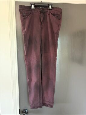 Women's Skinny Jeans in Deep Plum